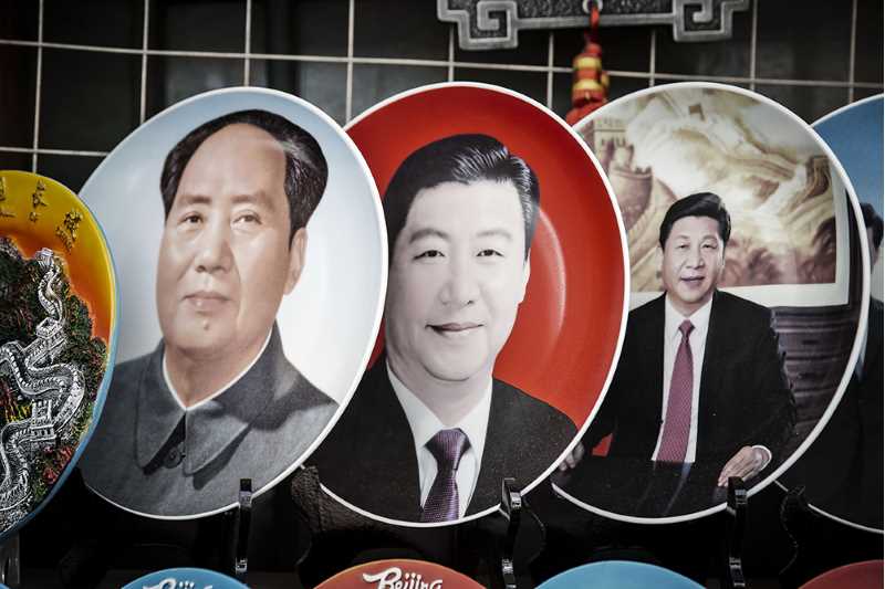 plakat med kinas president og mao